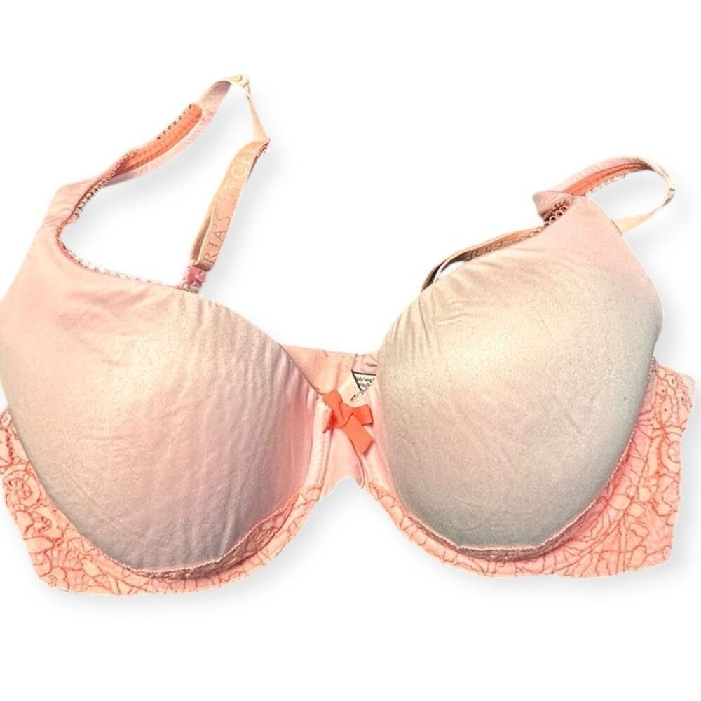 VICTORIA’S SECRET Women’s Peach Lace Body by Victoria Lined Perfect Coverage Bra